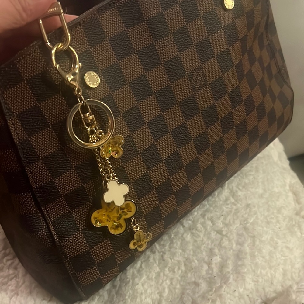 Double sided clover purse charm keychain